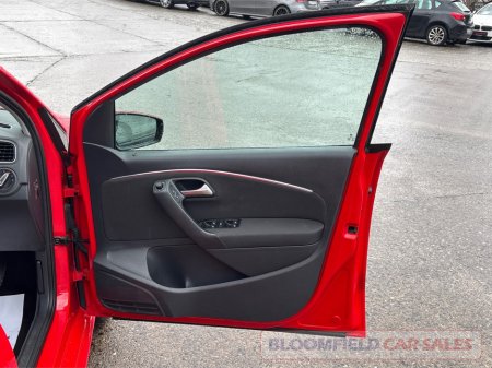 2016 Volkswagen Polo 1.2 , AUTO // LOW MILEAGE €11,950 thumbnail