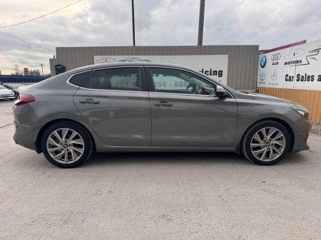 2019 Hyundai i30 - thumbnail 16