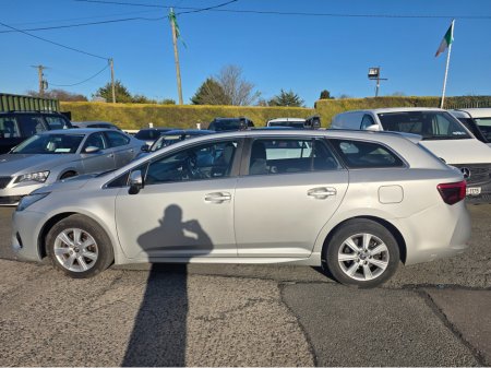 2016 Toyota Avensis - thumbnail 5