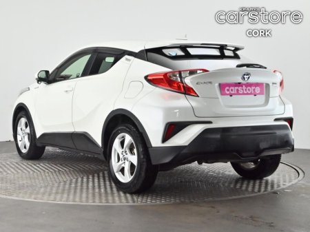 2017 Toyota C-HR C-HR HYBRID AUTO €18,880