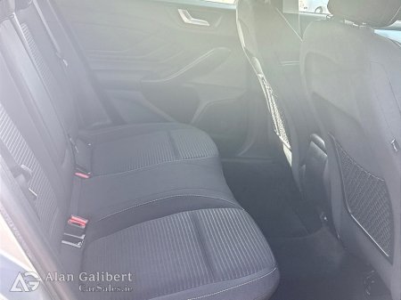 2019 Ford Focus - thumbnail 9
