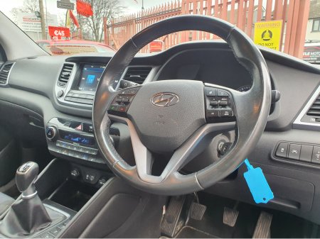 2016 Hyundai Tucson 1.7 SE NAV 116PS 5DR €11,950 thumbnail