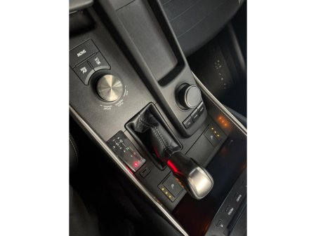 2017 Lexus IS 300 h 300h Executive €18,950 thumbnail