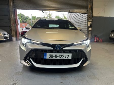 2021 Toyota Celsior HYBRID LUNA H/B AUTO 4DR €24,500 thumbnail