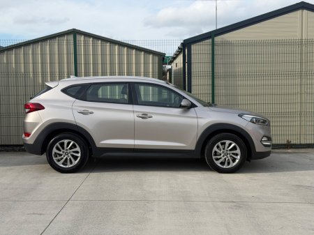 2015 Hyundai Tucson - thumbnail 3