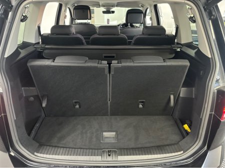 2020 Volkswagen Touran VOLKSWAGEN TOURAN 1.4 TSI DSG*7 SEATER*FRONT AND REAR HEATED SEATS*PARK ASSIST & CAMERA*ELECTRIC TAILGATE*LANE ASSIST*FINANCE AVAILABLE TRADE INS WELCOME* thumbnail