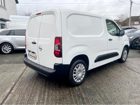 2022 Opel Combo L1H1 1.5 CDTI 100PS DIESEL 6SPEED MANUAL MY22 SWB €13,000 thumbnail