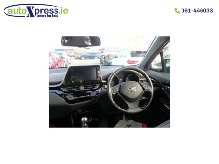 2021 Toyota C-HR Hybrid G, Ultra Low mileage, reversing camera thumbnail