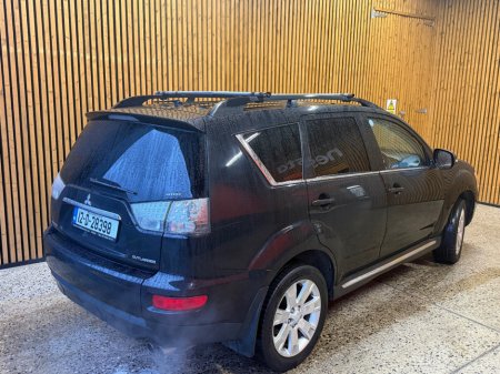 2012 Mitsubishi Outlander - thumbnail 7