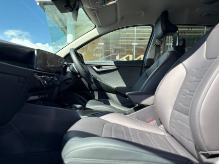 2025 Kia Niro - thumbnail 2