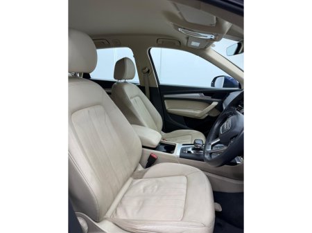 2019 Audi Q5 2.0TDI 190 S-Tronic quattro SE €29,950 thumbnail