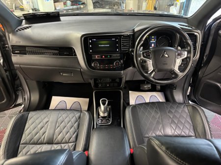 2018 Mitsubishi Outlander - thumbnail 12