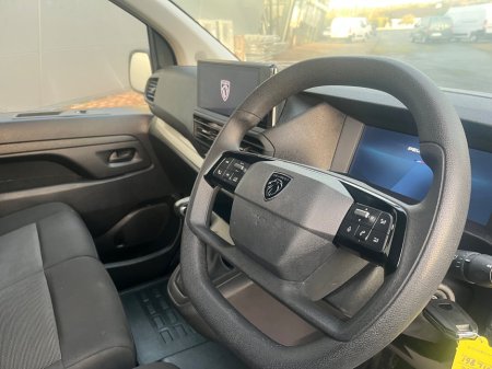 2025 Peugeot Expert  €25,500 thumbnail