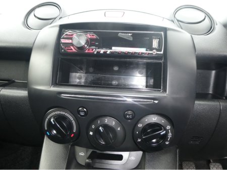 2013 Mazda Mazda2 - thumbnail 19