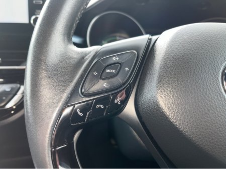 2020 Toyota C-HR - thumbnail 17