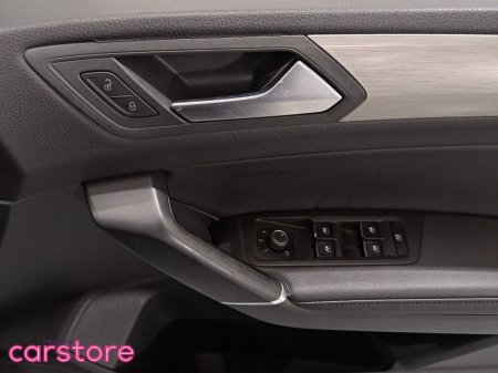 2016 Volkswagen Touran 2.0 TDI 150HP DSG Comfortline €18,880 thumbnail