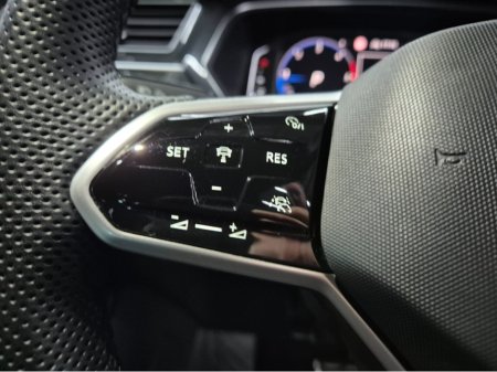 2021 Volkswagen Tiguan - thumbnail 9