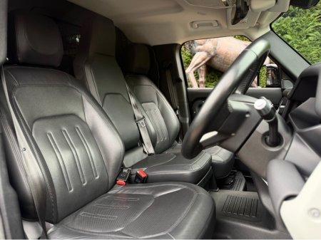 2021 Land Rover Defender - thumbnail 17