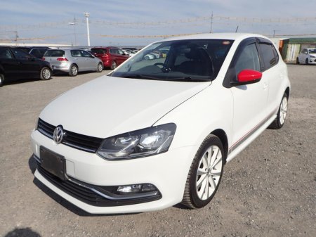 2017 Volkswagen Polo With Beats €14,500
