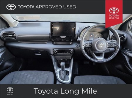 2025 Toyota Yaris 1.5 Hybrid Luna 5Dr €27,249 thumbnail