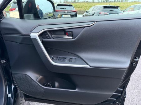 2023 Toyota Rav4 - thumbnail 18