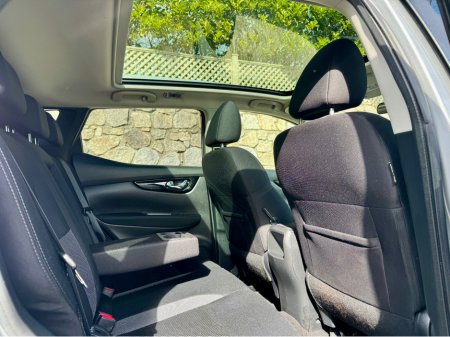 2018 Nissan Qashqai - thumbnail 16