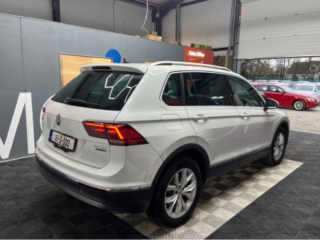 2018 Volkswagen Tiguan - thumbnail 2