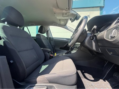 2017 Volkswagen Golf VW GOLF €16,950 thumbnail