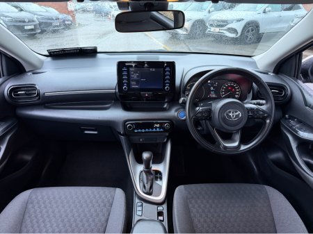 2023 Toyota Yaris 1.5 HYBRID LUNA..rear camera..warranty includedd €16,950 thumbnail