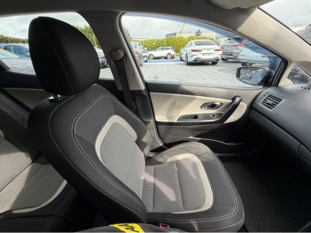 2017 Kia Ceed - thumbnail 23