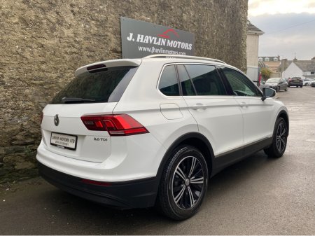 2017 Volkswagen Tiguan 2.0 TDi SE €17,995 thumbnail