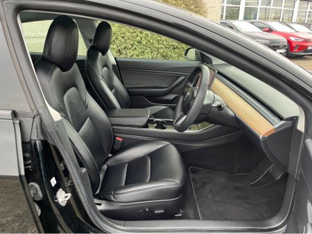 2019 Tesla Model S M3 DUAL MOTOR LR EV //FULL LEATHER HEATED SEATS//PANORAMIC GLASS ROOF//SURROUND PARKING CAMERS// €19,950 thumbnail