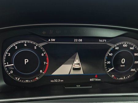 2019 Volkswagen Golf ( 192 REG ) HIGHLINE FULL LEATHER SEATS HEATED ELECTRIC SEATS SAT NAV PACK - VIRTUAL CLOCKS -REVERSE CAMERA - NAVIGATION - CARPLAY - ANDROID AUTO- BLIND SPOT REAR TRAFFIC ASSIST - DISCOVER PRO €22,950 thumbnail