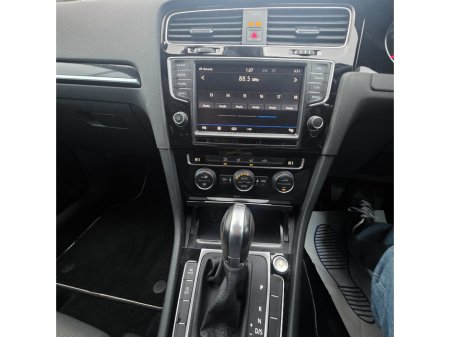 2017 Volkswagen Golf 1.4 TSI 3DR 150HP Highline €16,950 thumbnail