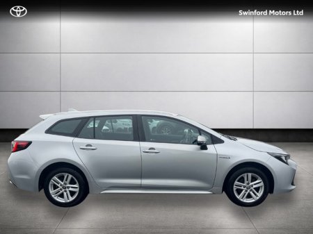 2021 Toyota Corolla HYB 1.8 LUNA T TS 4DR AUTO A €24,950 thumbnail