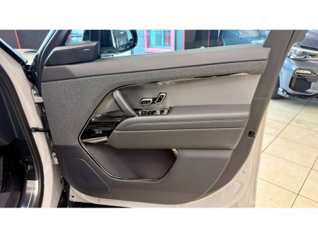 2025 Land Rover Range Rover - thumbnail 13