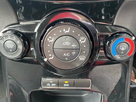 2016 Ford Fiesta - thumbnail 12