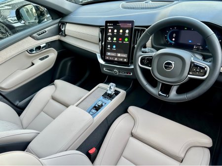 2025 Volvo XC90 - thumbnail 5