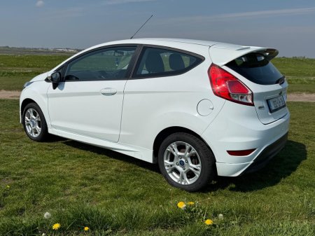 2013 Ford Fiesta - thumbnail 11