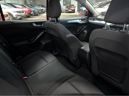 2018 Ford Focus 1.0T ZETEC 5DR T ECOBOOST 100PS 1.0 €12,499 thumbnail