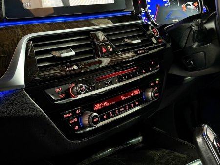 2017 BMW 5 Series - thumbnail 33