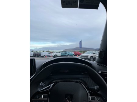 2025 Peugeot 2008 - thumbnail 14