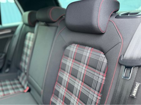 2017 Volkswagen Golf - thumbnail 38