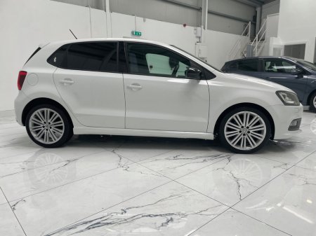 2016 Volkswagen Polo - thumbnail 2