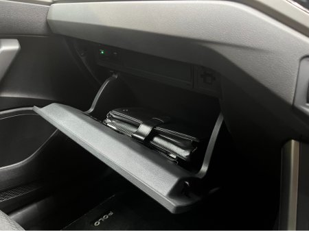 2021 Volkswagen Polo €19950 2021 VOLKSWAGEN POLO TSI COMFORT LINE 1.0 AUTOMATIC / CRUISE CONTROL / REVERSE CAMERA / APPLE CARPLAY €19,950 thumbnail