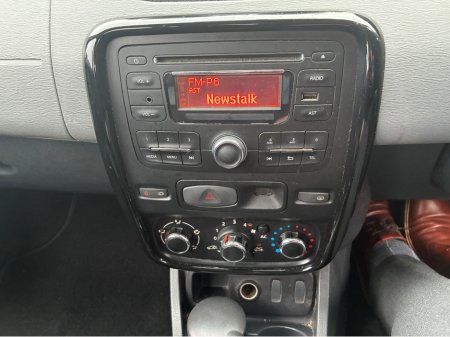 2014 Dacia Duster SIGNATURE 1.5DCI 110 4DR 1.5 DCI 4 €6,900 thumbnail