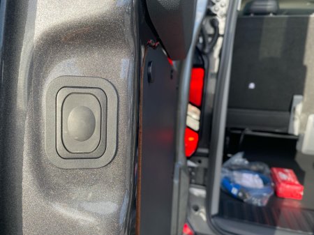 2026 Ford Transit Kombi Kombi 2.5 PHEV 232 BHP Automatic €60,500 thumbnail