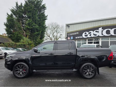 2023 Toyota Hilux GR EDITION 2.4D 360 REV CAMERA  4X4 HALF LEATHER  SEATS - €48,500 thumbnail
