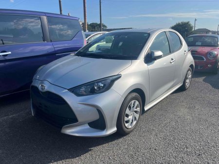 2021 Toyota Yaris - thumbnail 1