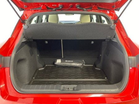 2025 Lexus LBX Elegant €39,950 thumbnail